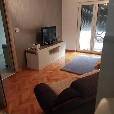 公寓 Z A M A K 尼什矿泉村